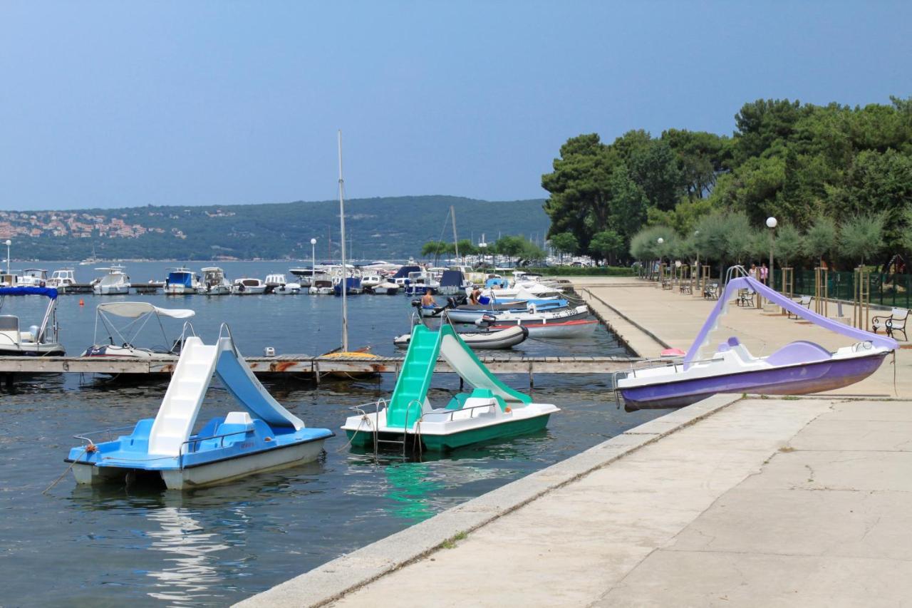 Apartments With A Swimming Pool Punat, Krk - 5378 Экстерьер фото