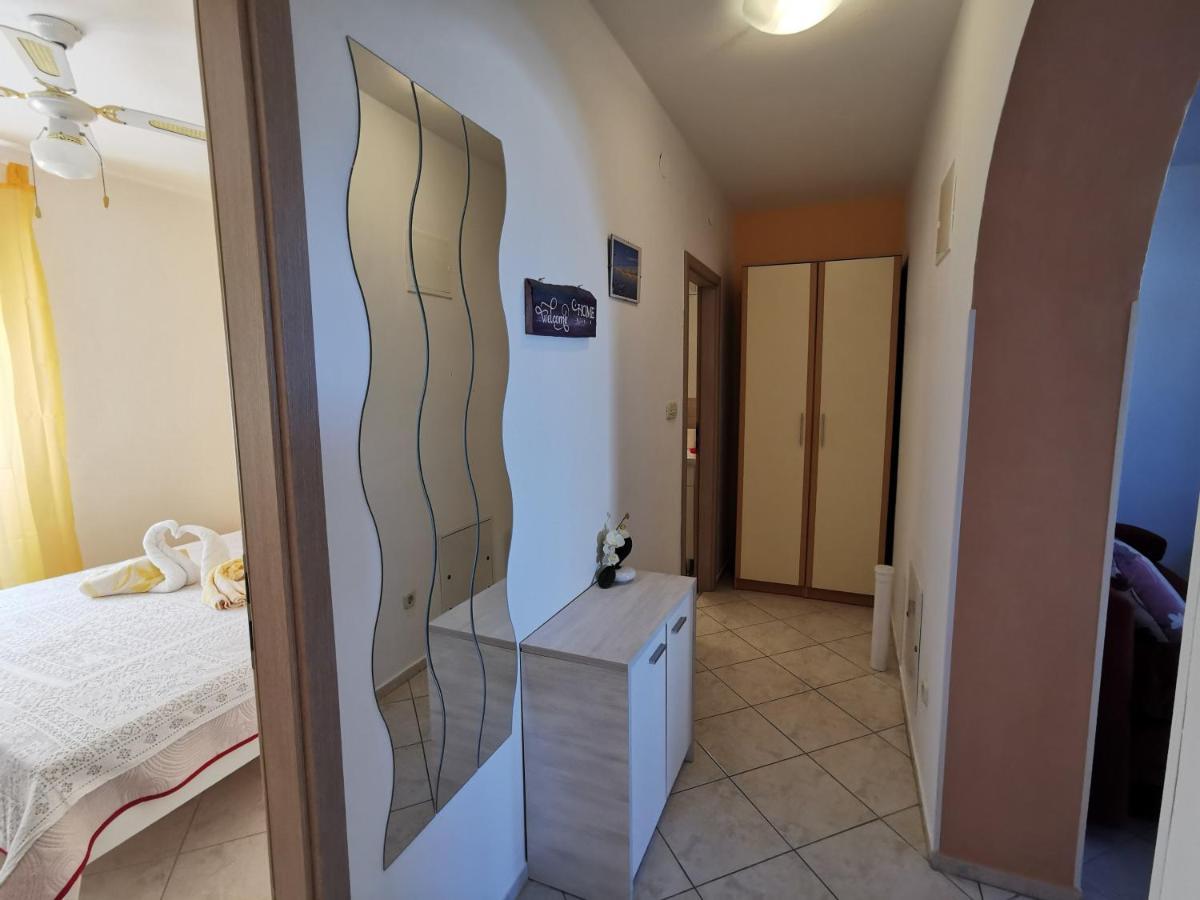 Apartments With A Swimming Pool Punat, Krk - 5378 Экстерьер фото